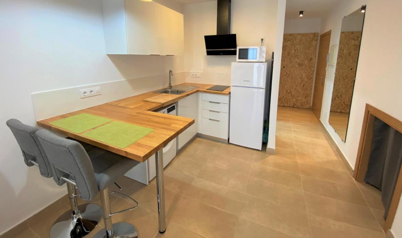 Apartaments L'Escala Centre المظهر الخارجي الصورة